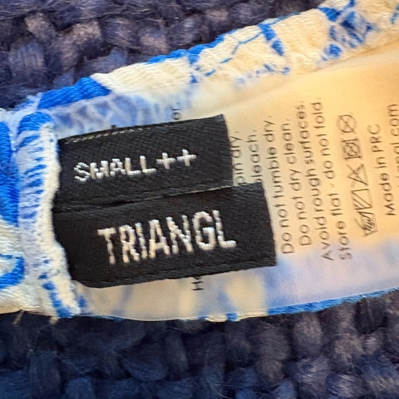 Triangl Blue and White Floral Bikini Set with bag - Picture 3 of 5